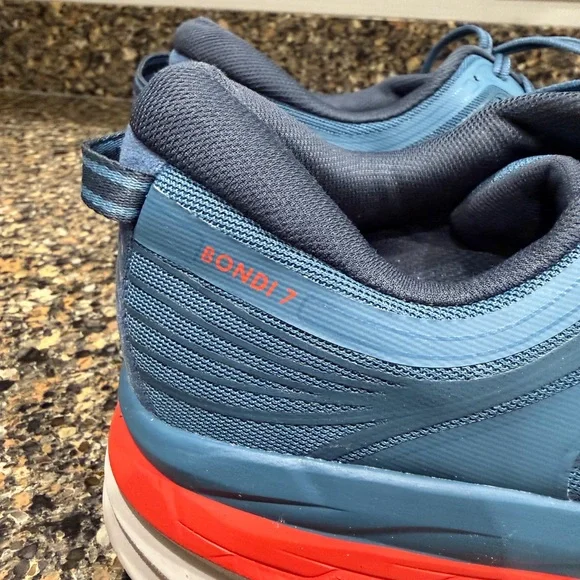 Hoka Men's Blue Running Shoes Bondi 7 size 10 - Picture 3 of 11